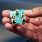 کامپیوتر و لپ تاپ
دانشمندان تراشه عجیبی را توسعه داده‌اند که با امواج مایکروویو کار می‌کند
دانشمندان در اقدامی غافلگیرکننده، از تراشه عجیبی رونمایی کرده‌اند که با امواج مایکروویو (ریزموج‌ها) کار می‌کند و سرعت بسیار بالایی ...



6 ساعت قبل                    



5 دقیقه زمان خواندن